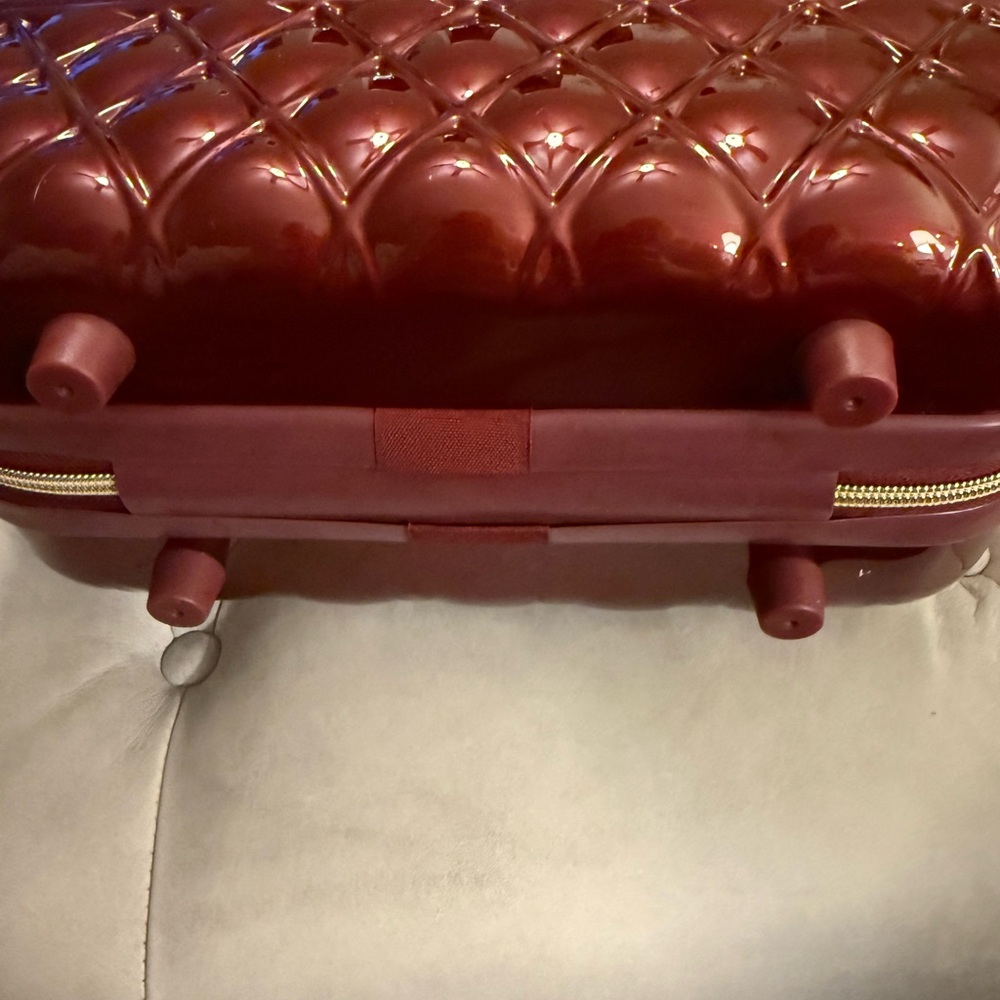 Marcy McKenna Hard Sided Case - Picture 4 of 13